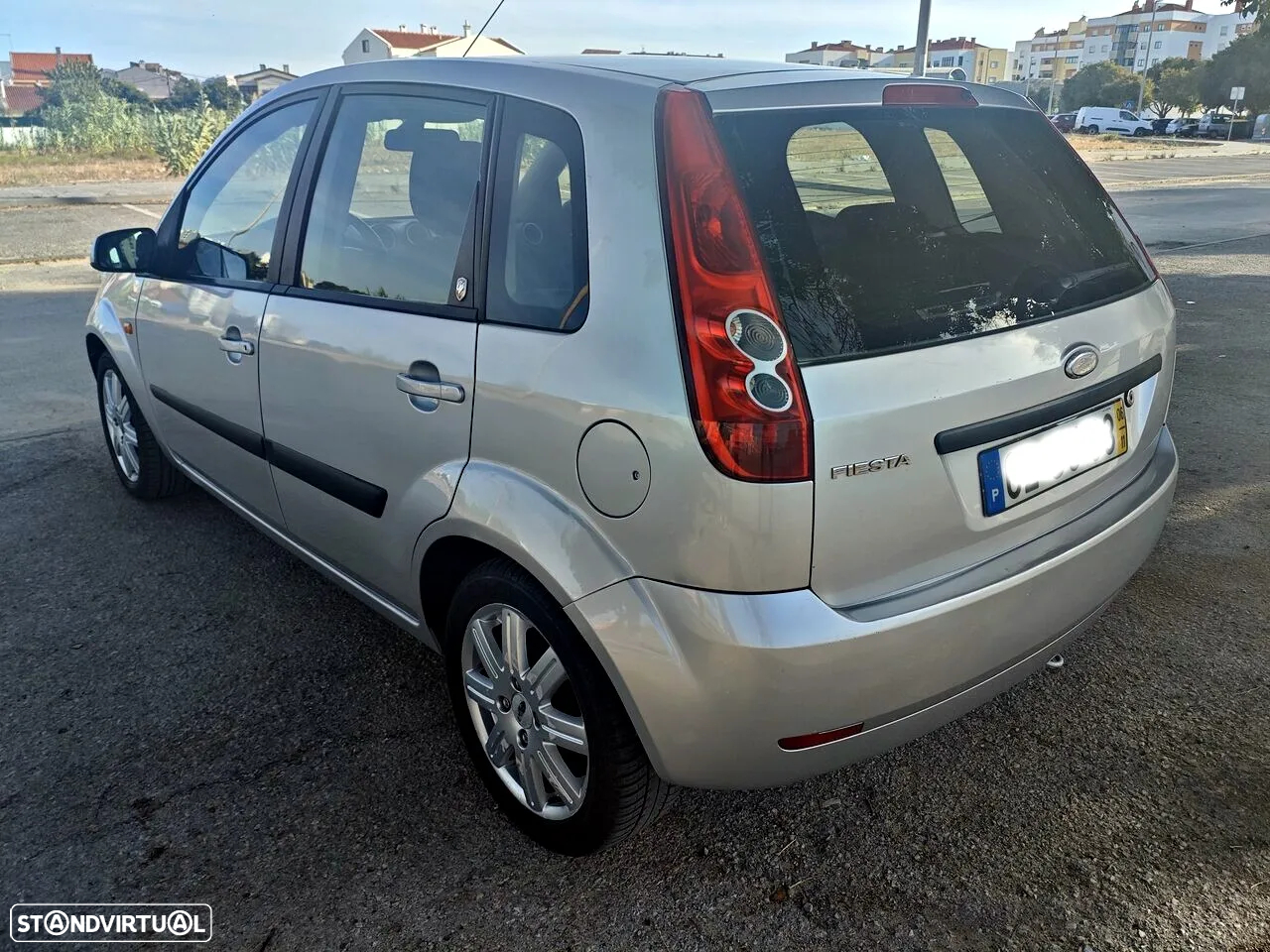 Ford Fiesta 1.25 Ghia - 2