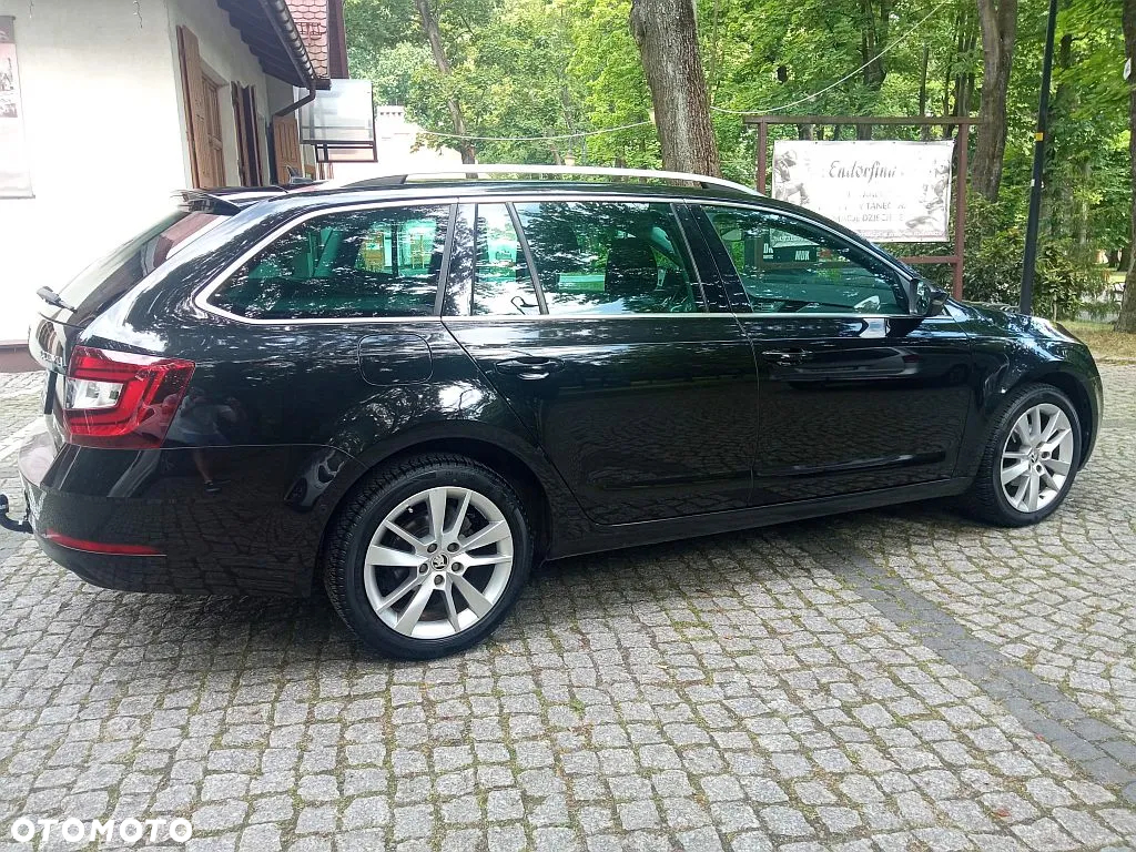 Skoda Octavia Combi 1.6 TDI DSG Style - 6