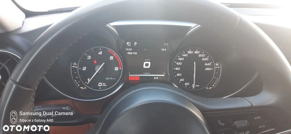 Alfa Romeo Giulia 2.2 D Turbo Super - 4