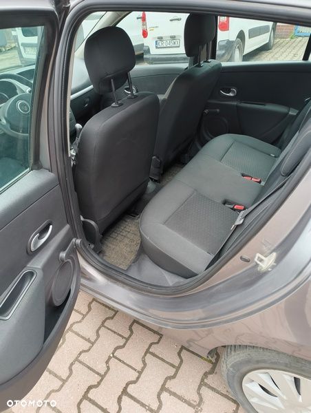 Renault Clio 1.5 dCi Alize - 6