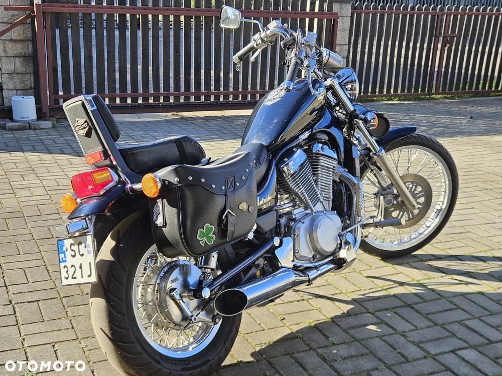 Suzuki Intruder - 4