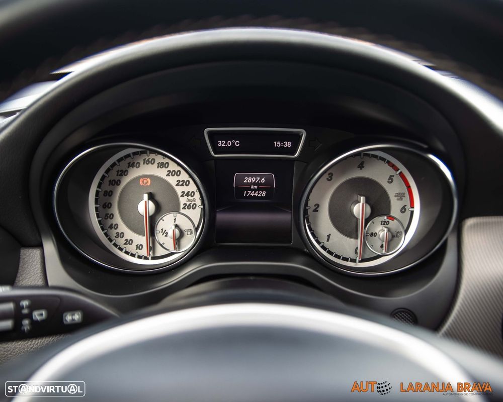 Mercedes-Benz GLA 200 CDi Style - 4