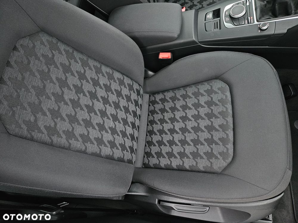 Audi A3 Sportback 2.0 TDI (clean diesel) Attraction - 17