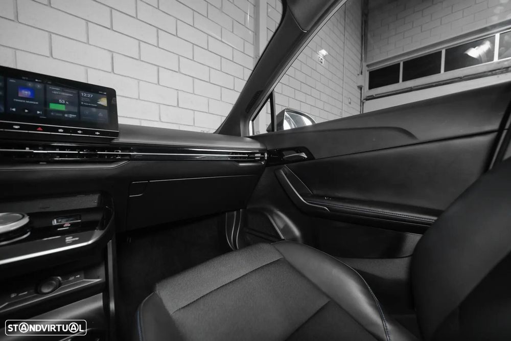 MG MG4 77 kWh Extended Range Luxury - 43