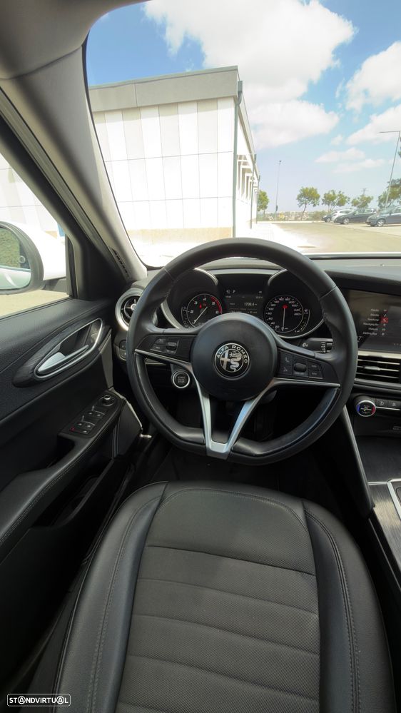 Alfa Romeo Giulia 2.2 D Sprint AT8 - 27