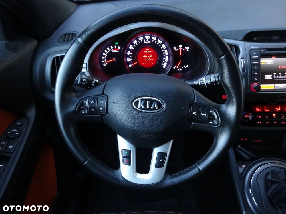 Kia Sportage 2.0 CVVT 4WD Vision - 28