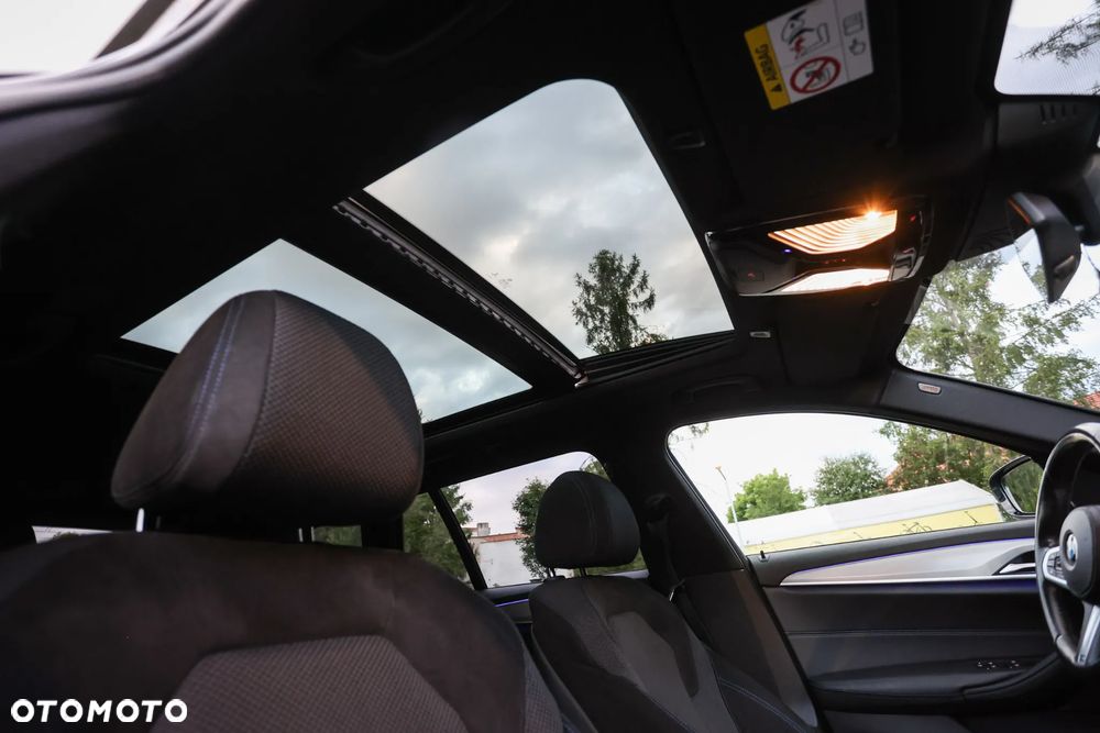 BMW Seria 5 520d xDrive M Sport sport - 27