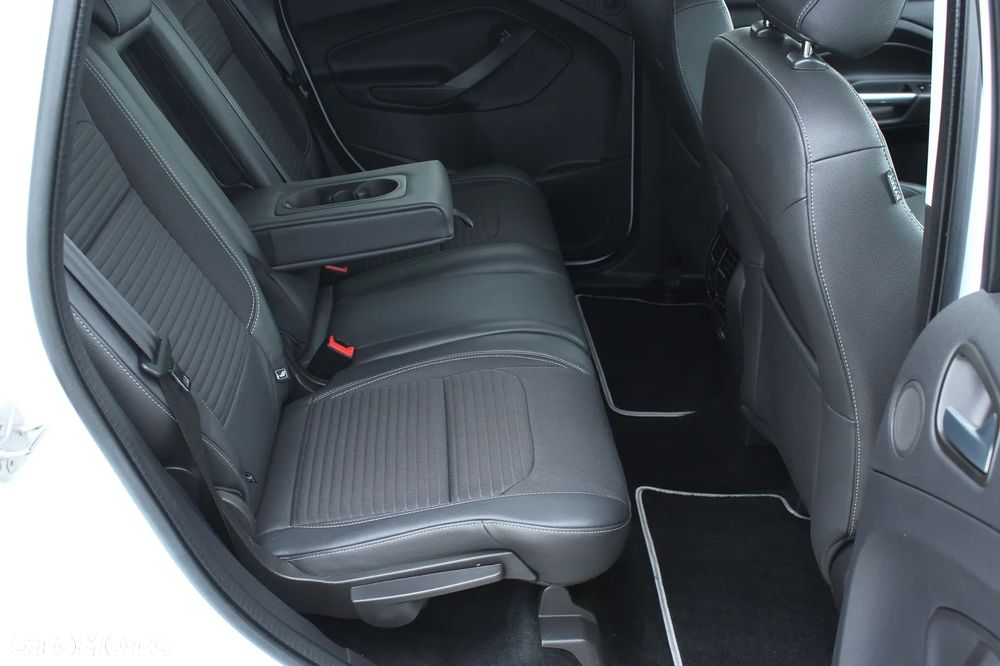 Ford Kuga 2.0 TDCi 4x2 Titanium - 32