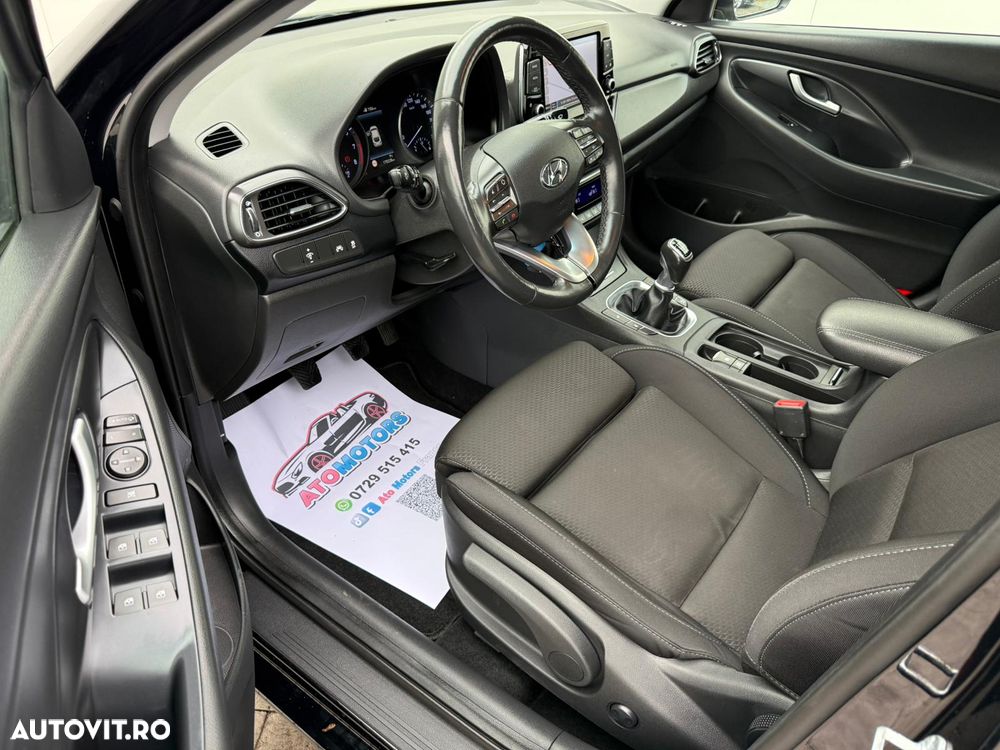 Hyundai i30 1.4 T-GDI Fastback Premium - 6