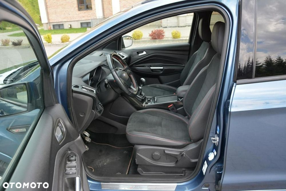 Ford Kuga 2.0 TDCi 4x4 ST-Line - 15