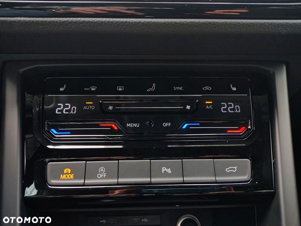 Volkswagen Touran - 18