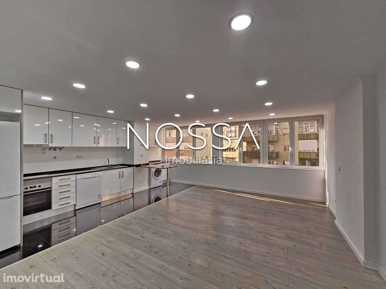 Apartamento T2 remodelado na Pontinha - Grande imagem: 2/19