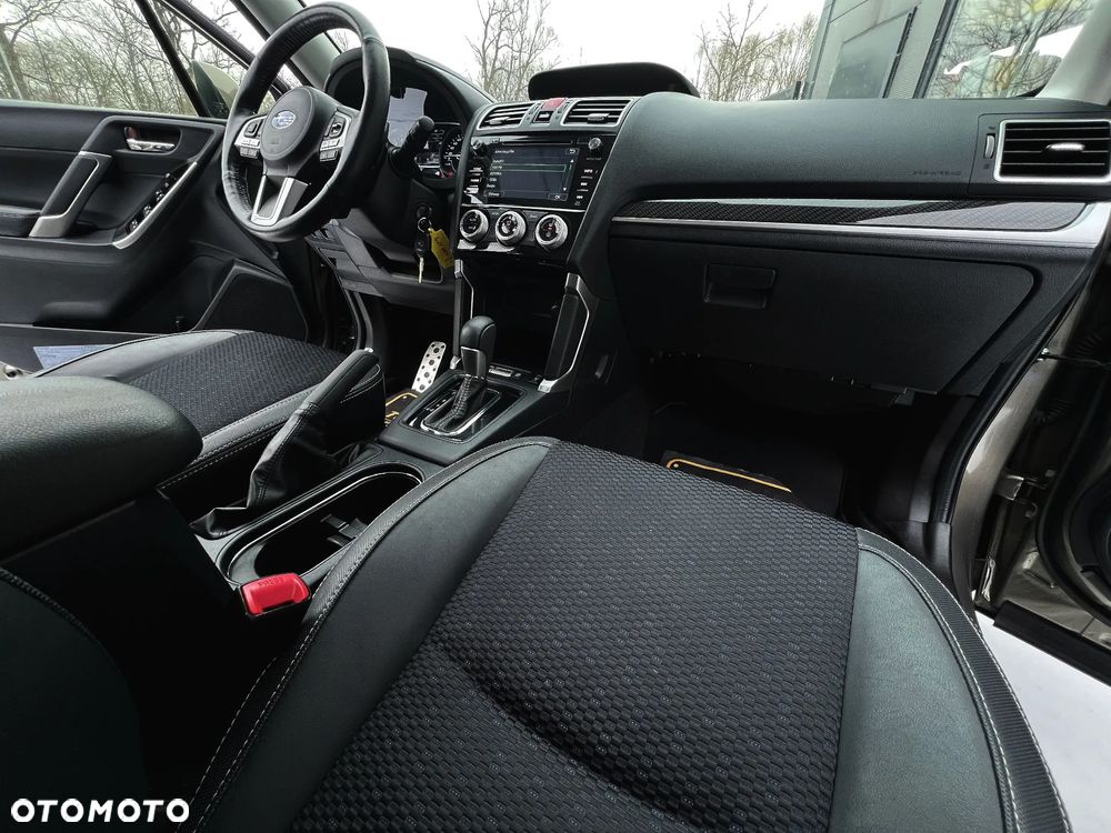 Subaru Forester 2.0 i Platinum Lineartronic - 15