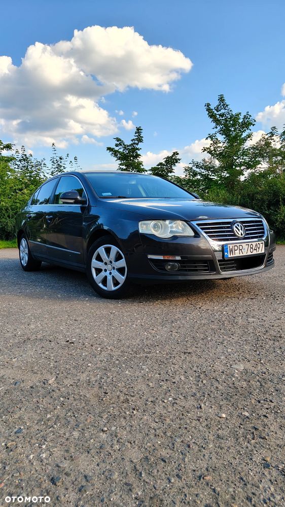 Volkswagen Passat 2.0 FSI Comfortline - 1