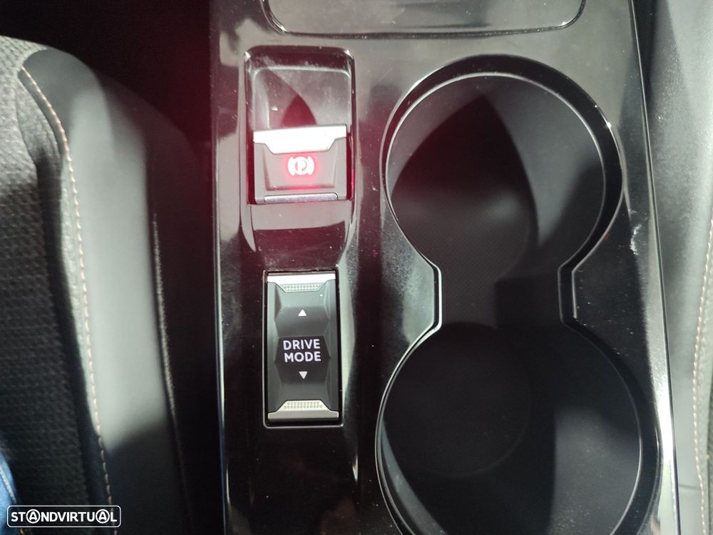 Peugeot 2008 1.2 Hybrid Allure e-DCS6 - 31