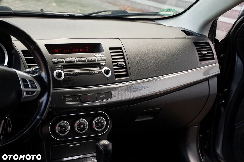 Mitsubishi Lancer 1.8 Intense - 30