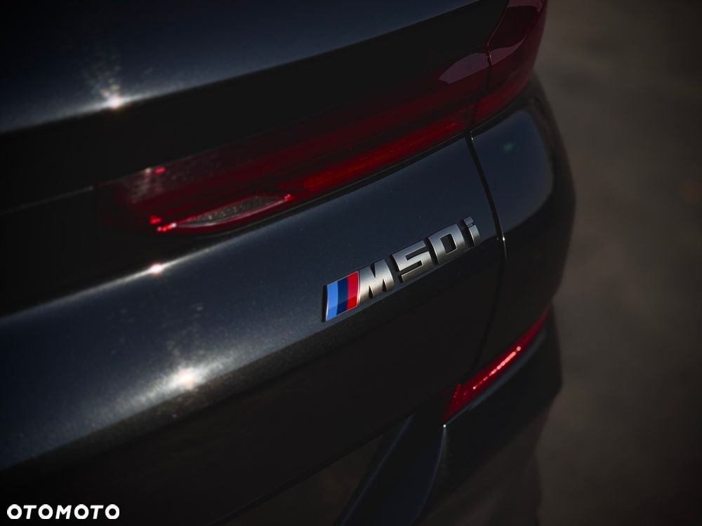 BMW X6 M50i - 18