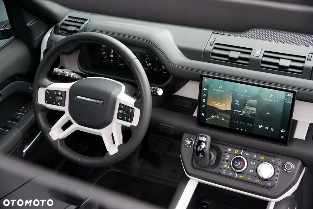 Land Rover Defender 110 D250 X-Dynamic SE - 34
