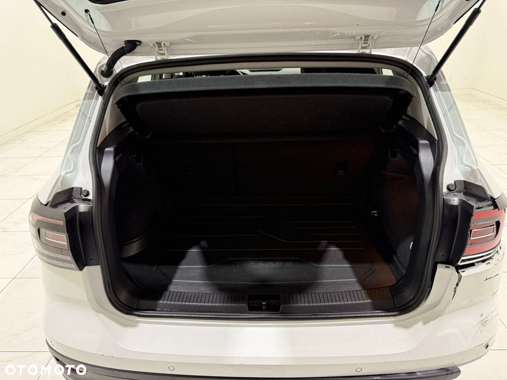 Volkswagen T-Cross - 34