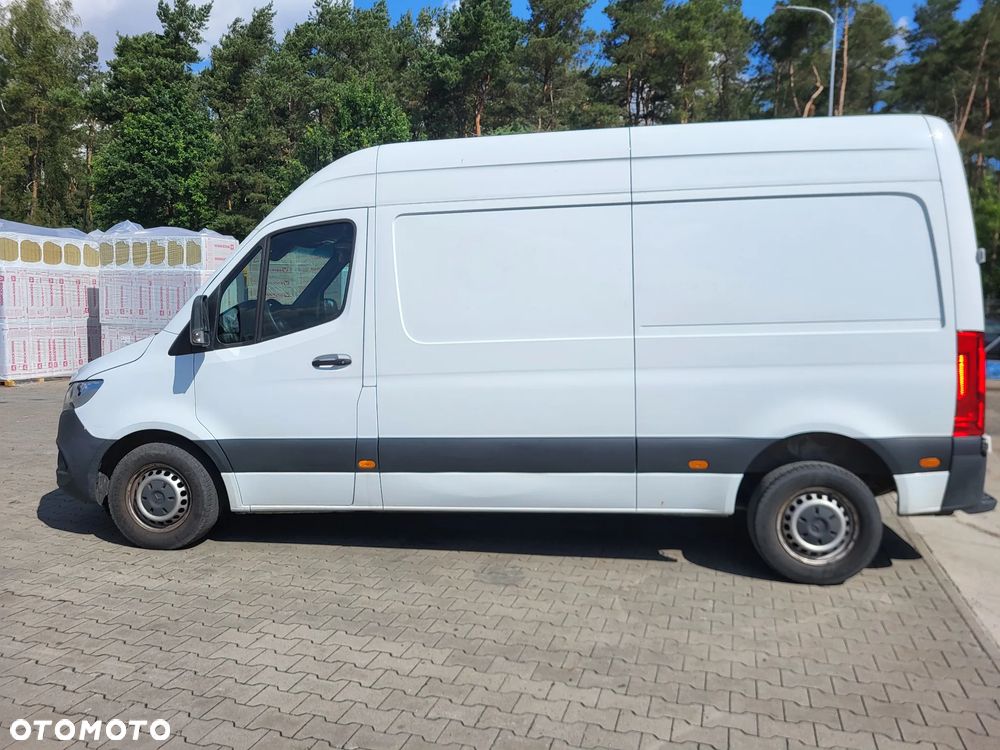 Mercedes-Benz Sprinter - 12