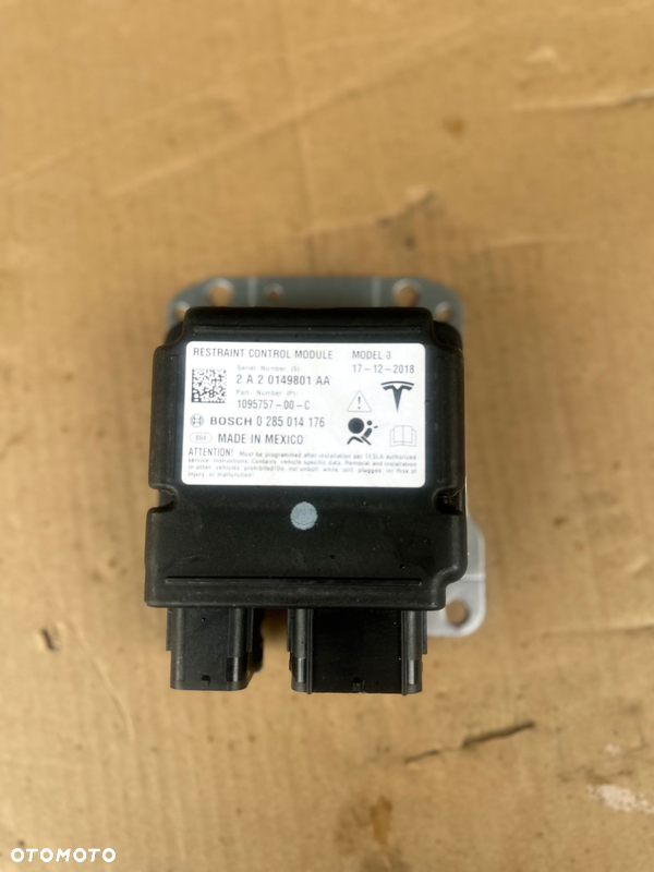 1095757-00-C TESLA 3/Y MODUŁ PODUSZEK POWIETRZNYCH AIRBAG.