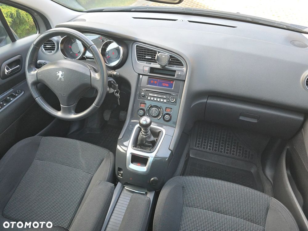 Peugeot 5008 - 16