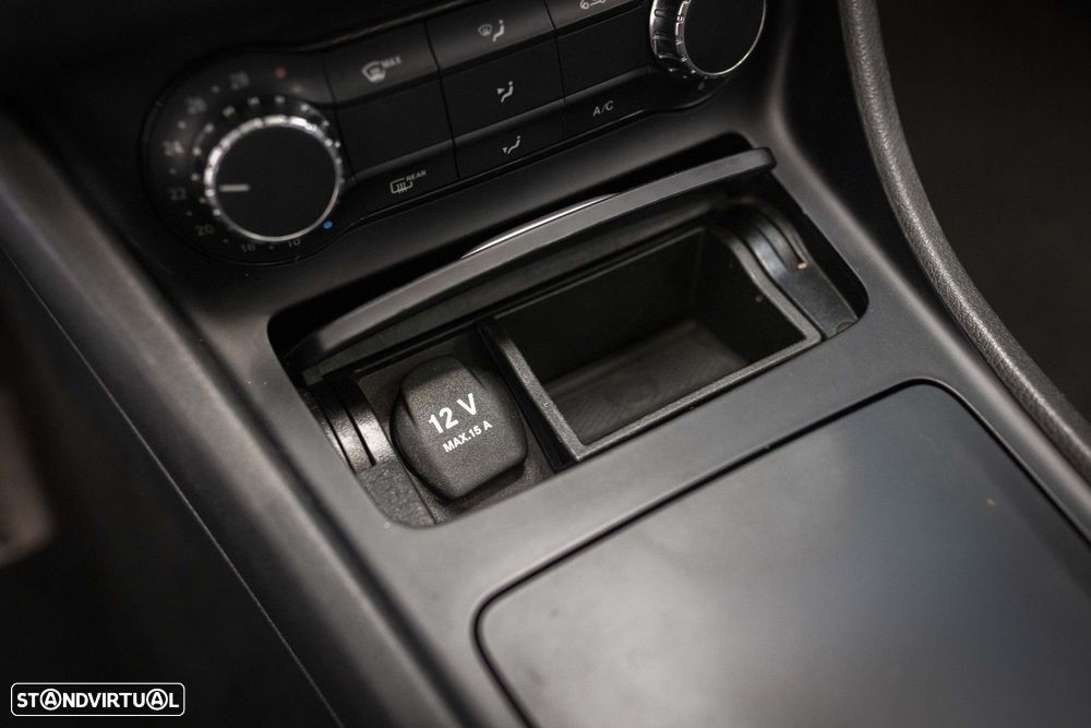 Mercedes-Benz CLA 220 d Shooting Brake AMG Line Aut. - 40