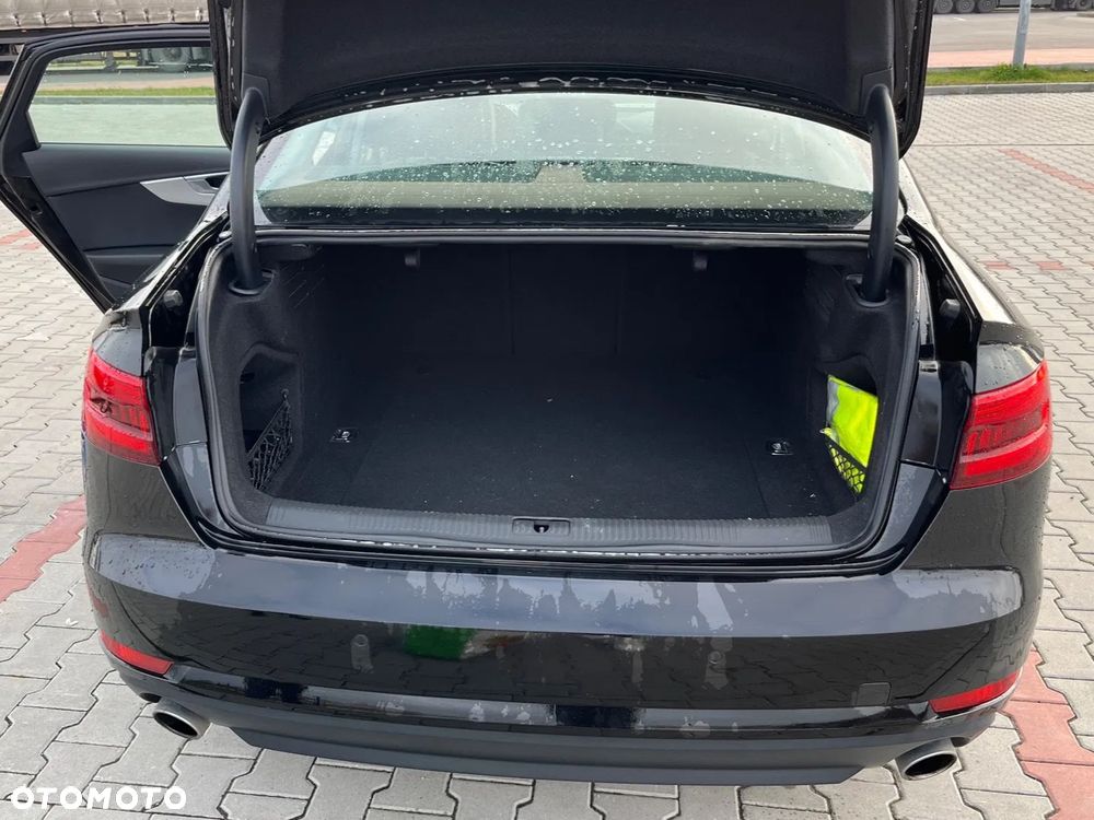 Audi A4 Limousine - 19