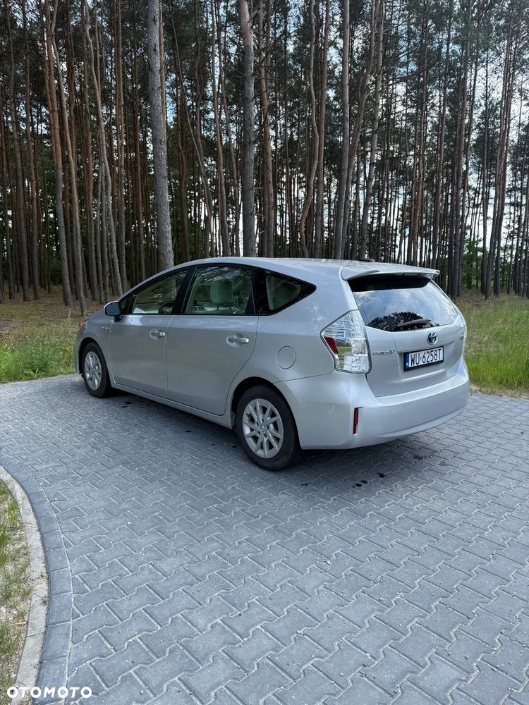 Toyota Prius+ (Hybrid) - 5