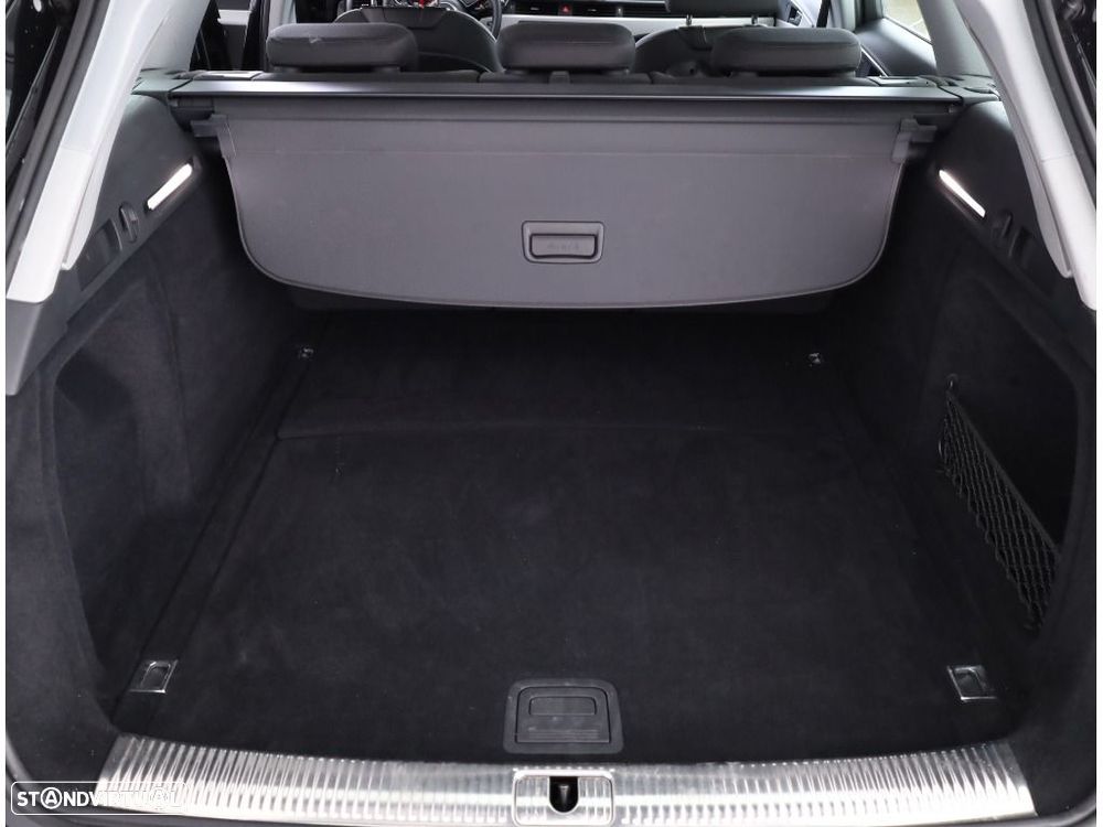 Audi A4 Avant 30 TDI S tronic - 19