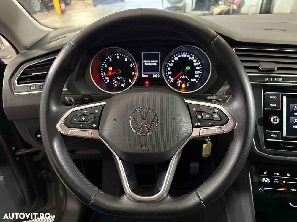 Volkswagen Tiguan - 16