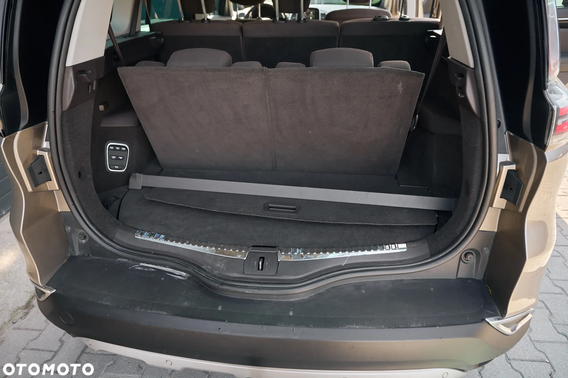 Renault Espace 1.6 dCi Energy Life 7os - 18