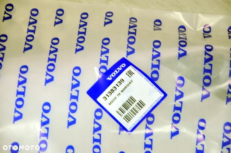 VOLVO S60 V60 R-DESIGN prawa listwa zderzak przod 31383139 - 1