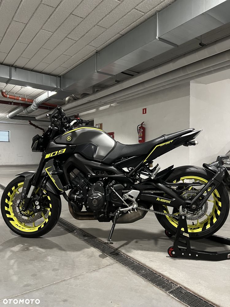 Yamaha MT - 7