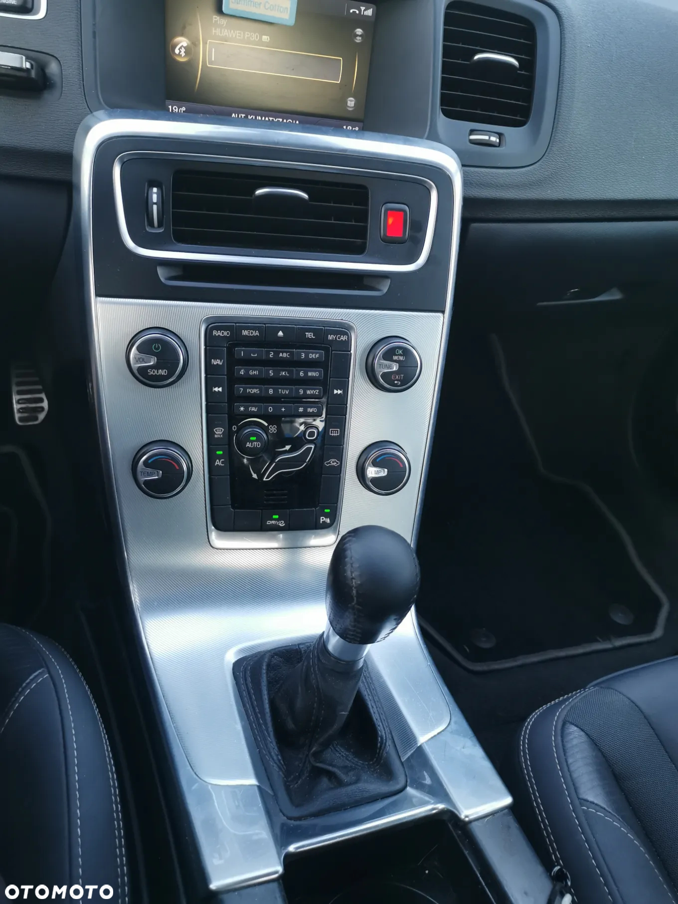 Volvo S60 D2 R-Design - 6