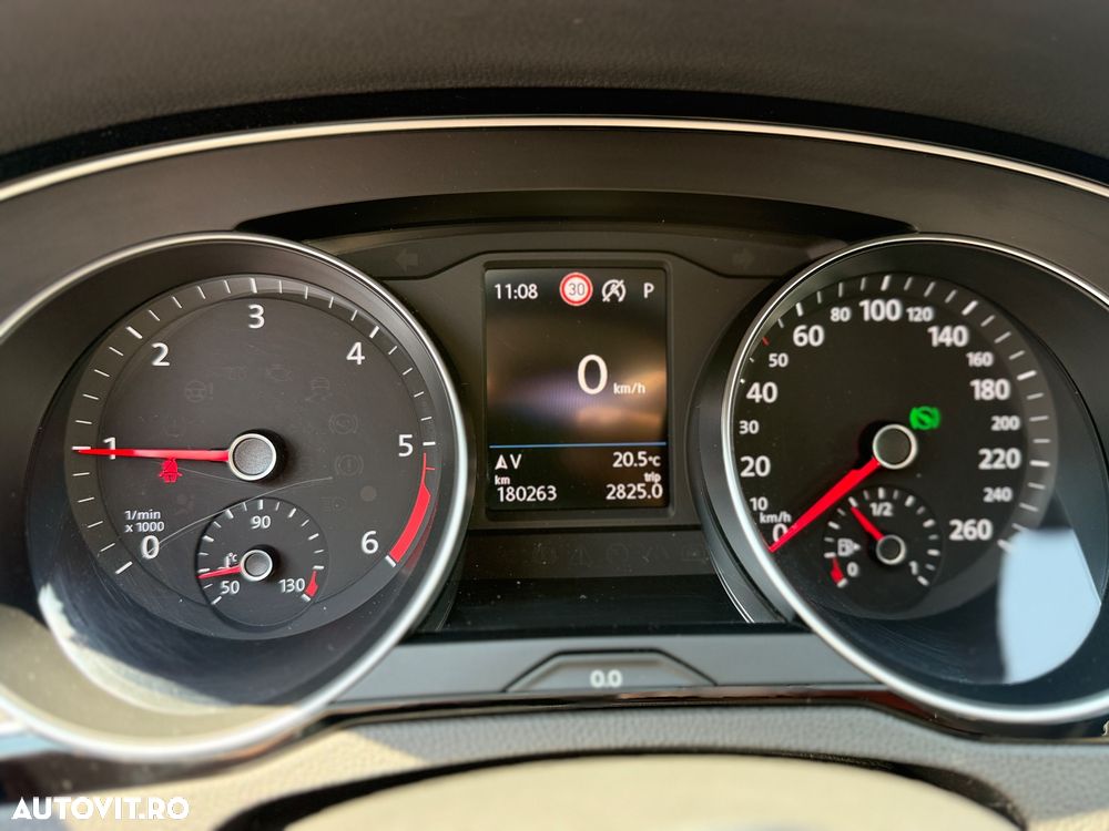 Volkswagen Passat 2.0 TDI DSG Highline - 15