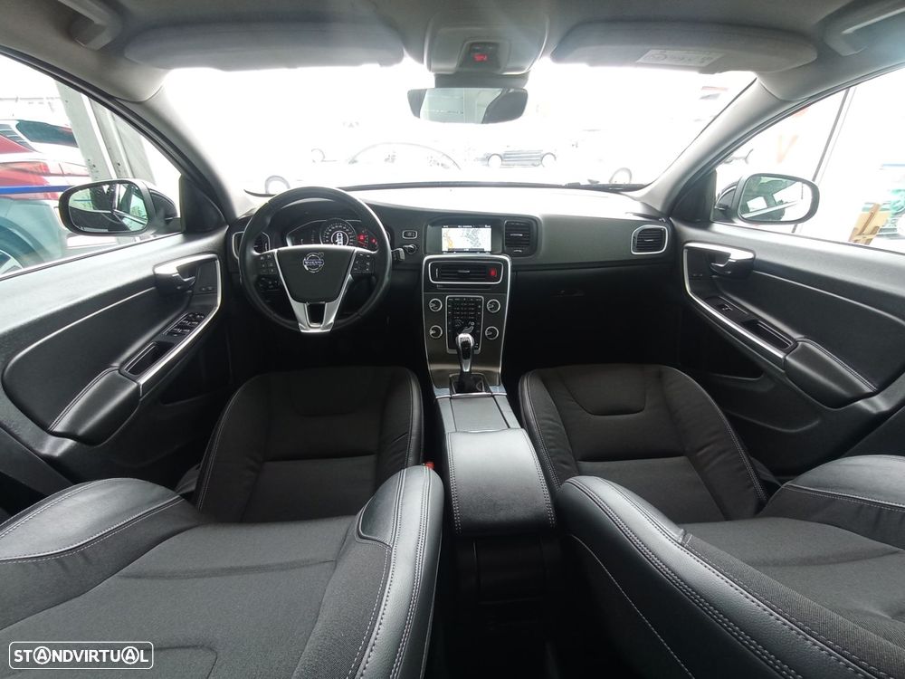 Volvo S60 2.0 D2 Momentum - 18