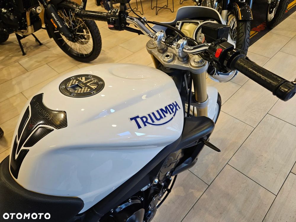 Triumph Street Triple - 7