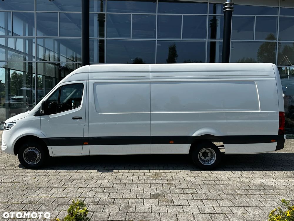 Mercedes-Benz Sprinter - 10