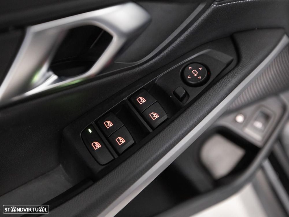 BMW 320 e Touring Corporate Edition Auto - 14