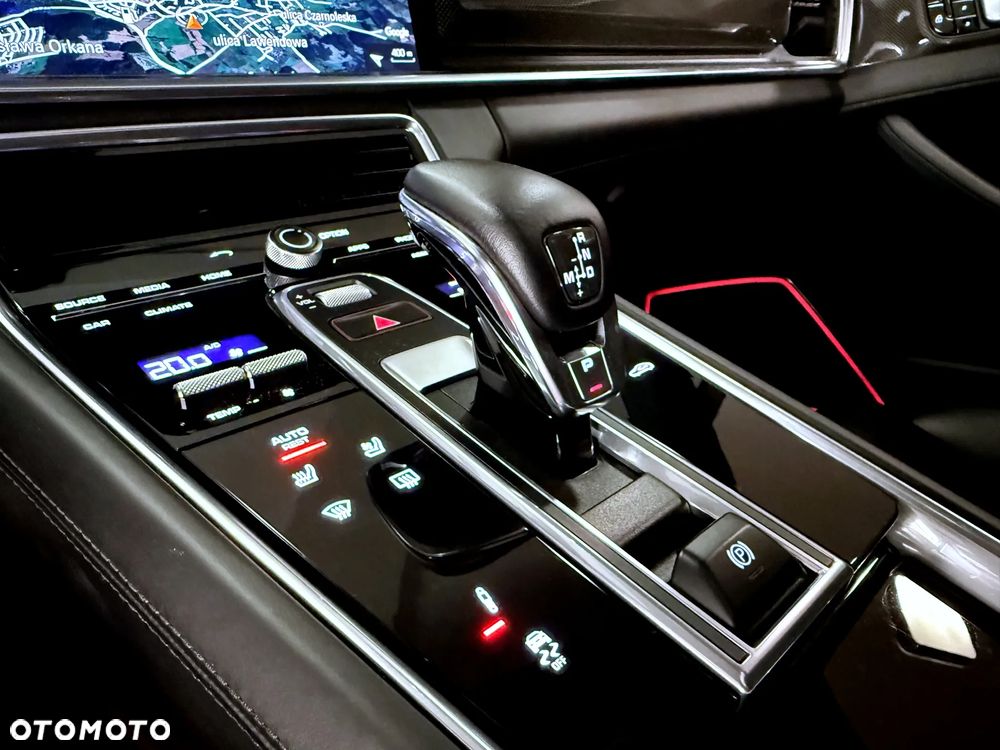 Porsche Panamera Turbo Executive - 8