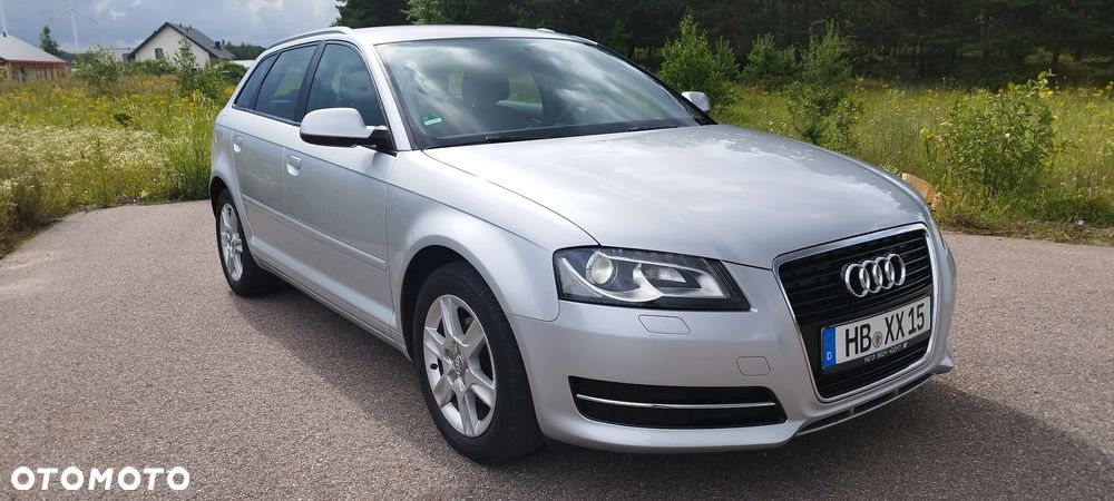 Audi A3 ver-1-6-attraction - 10