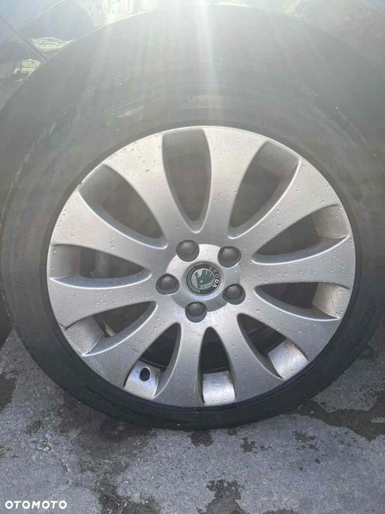 Skoda Superb 2.0 TDI Comfort - 16