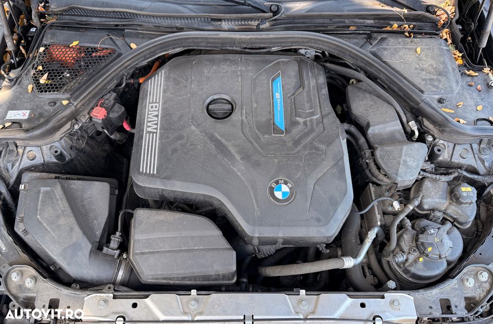 BMW Seria 3 330e Aut. Advantage - 39