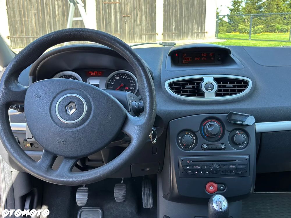 Renault Clio 1.2 16V TCE Alize - 10