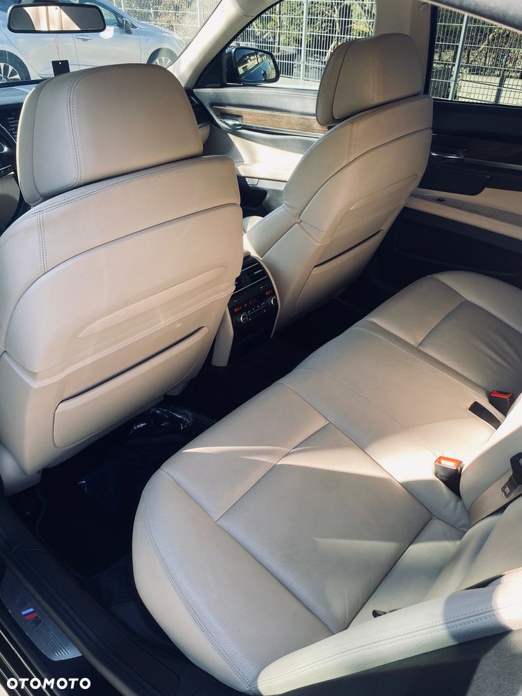 BMW Seria 7 730d - 12