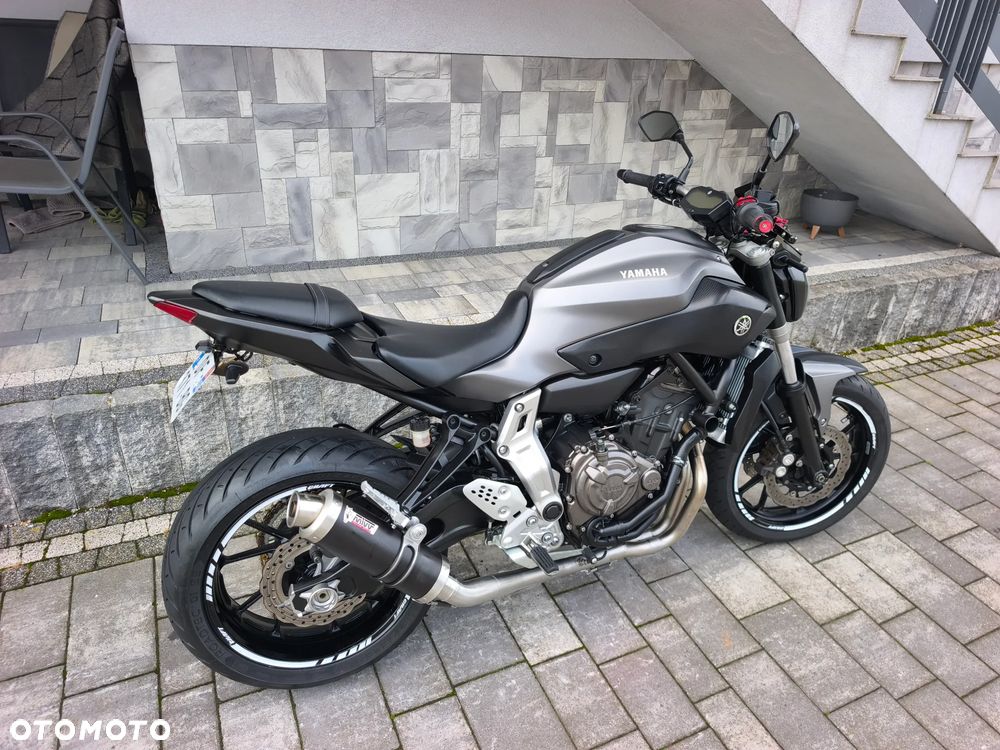 Yamaha MT - 17