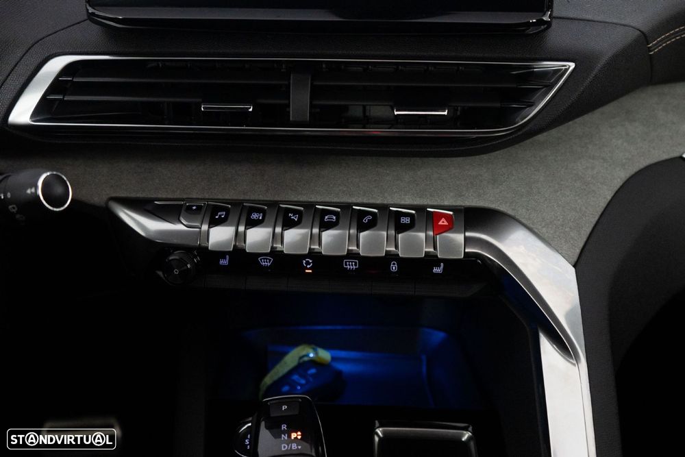 Peugeot 3008 1.6 Hybrid GT e-EAT8 - 27