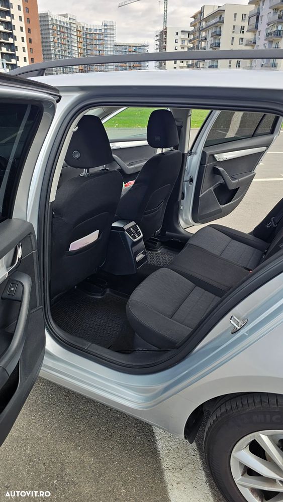 Skoda Octavia 2.0 TDI DSG Style - 14