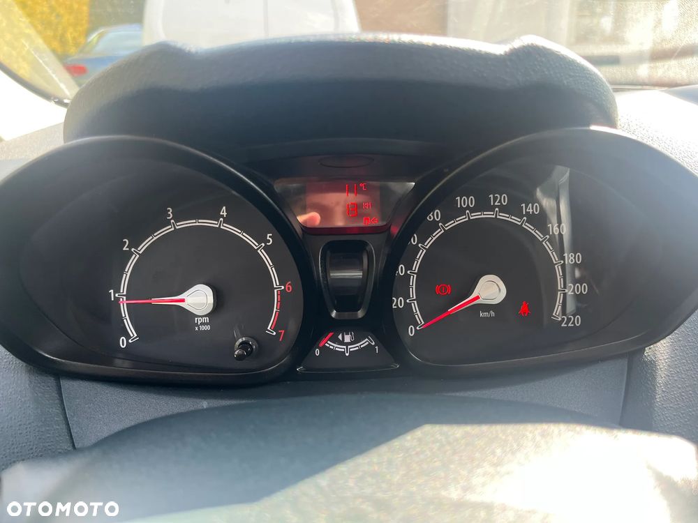 Ford Fiesta 1.25 Champions Edition - 8